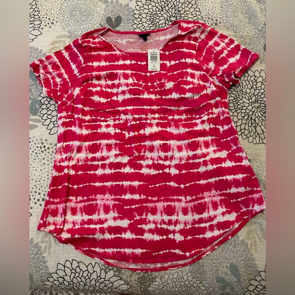 New Torrid size 2 Tye dye shirt